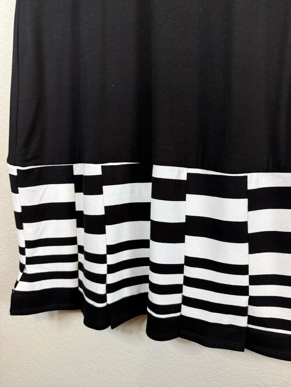 Carmen Marc Valvo Longline Retro Black White Slinky Dress Y2K Abstract Mini Sz S - Picture 5 of 12